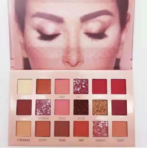 18 Color Eyeshadow Palette – Matte & Shimmer Shades