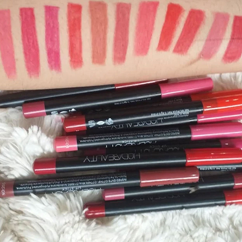 Huda Beauty - Nude Jumbo Matte Lip Liners Set of 12